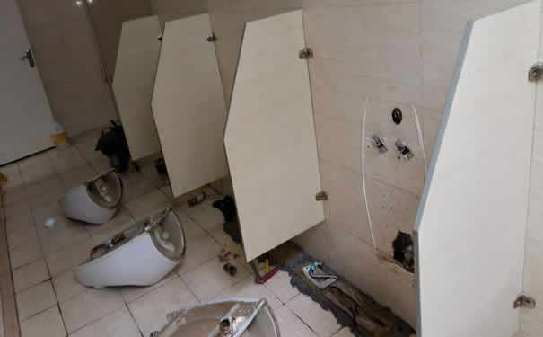 青松路街道通下水