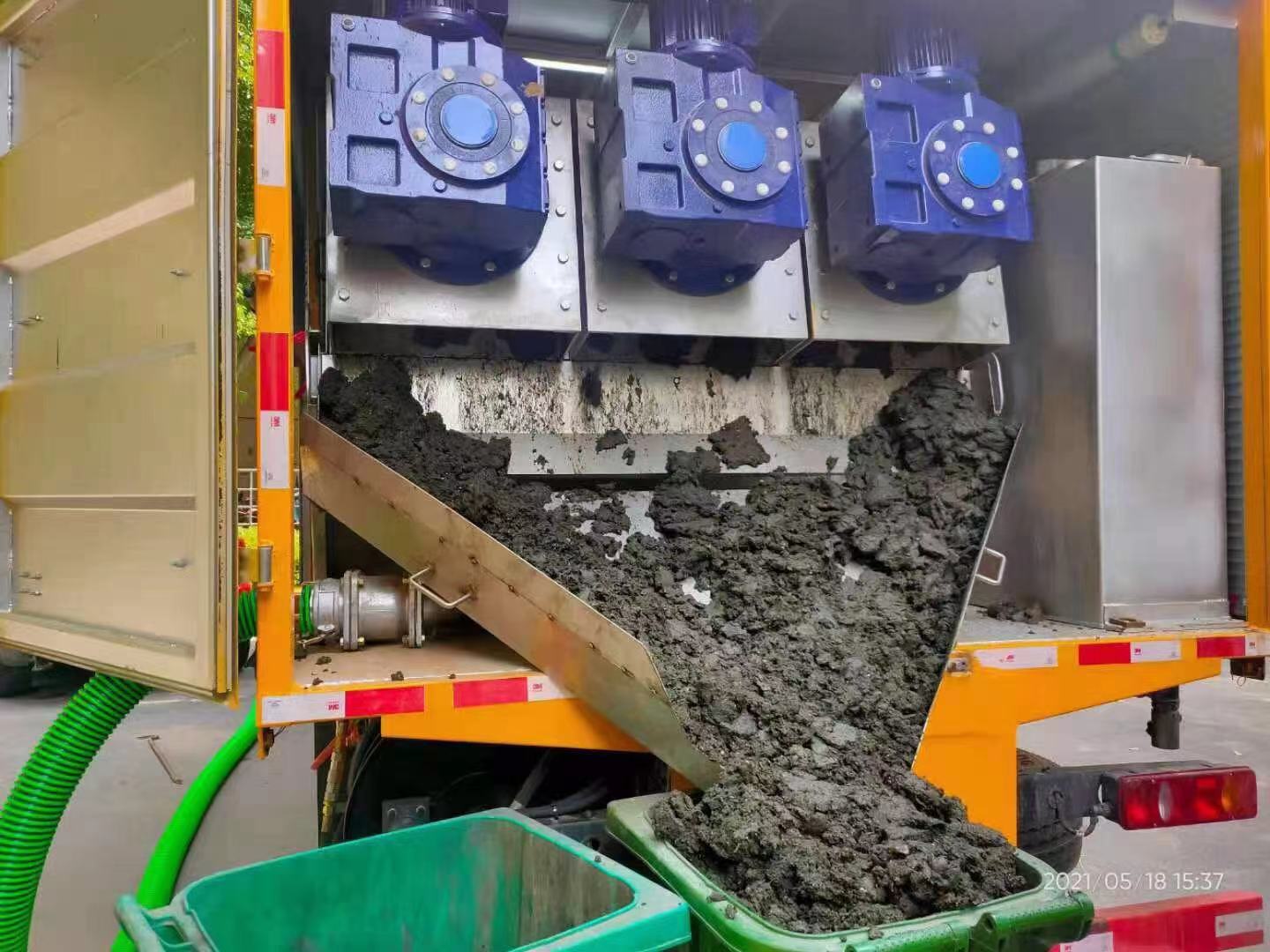 青松路街道化粪池清掏城市维护站-泥浆净化干湿分离处理