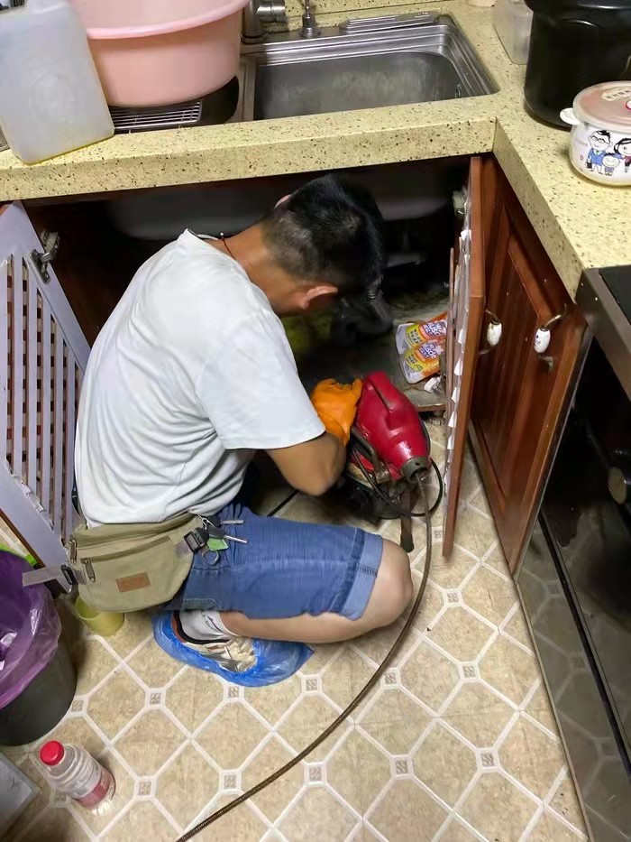 青松路街道通下水道